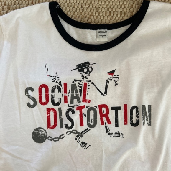 Social Distortion crop top - Picture 2 of 3